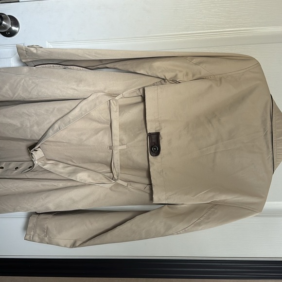 New. Never used VENUS trench coat. - Picture 4 of 4